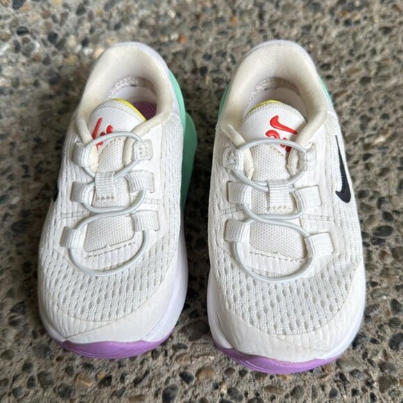 Nike Air Max 270 kids size 5C - Picture 3 of 9